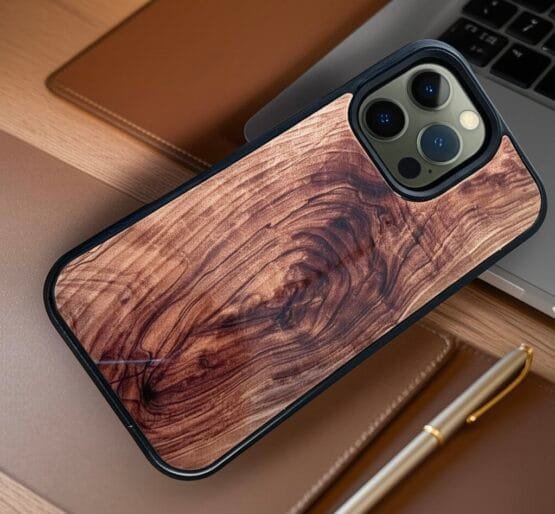 Coque effet bois iPhone 16 pro